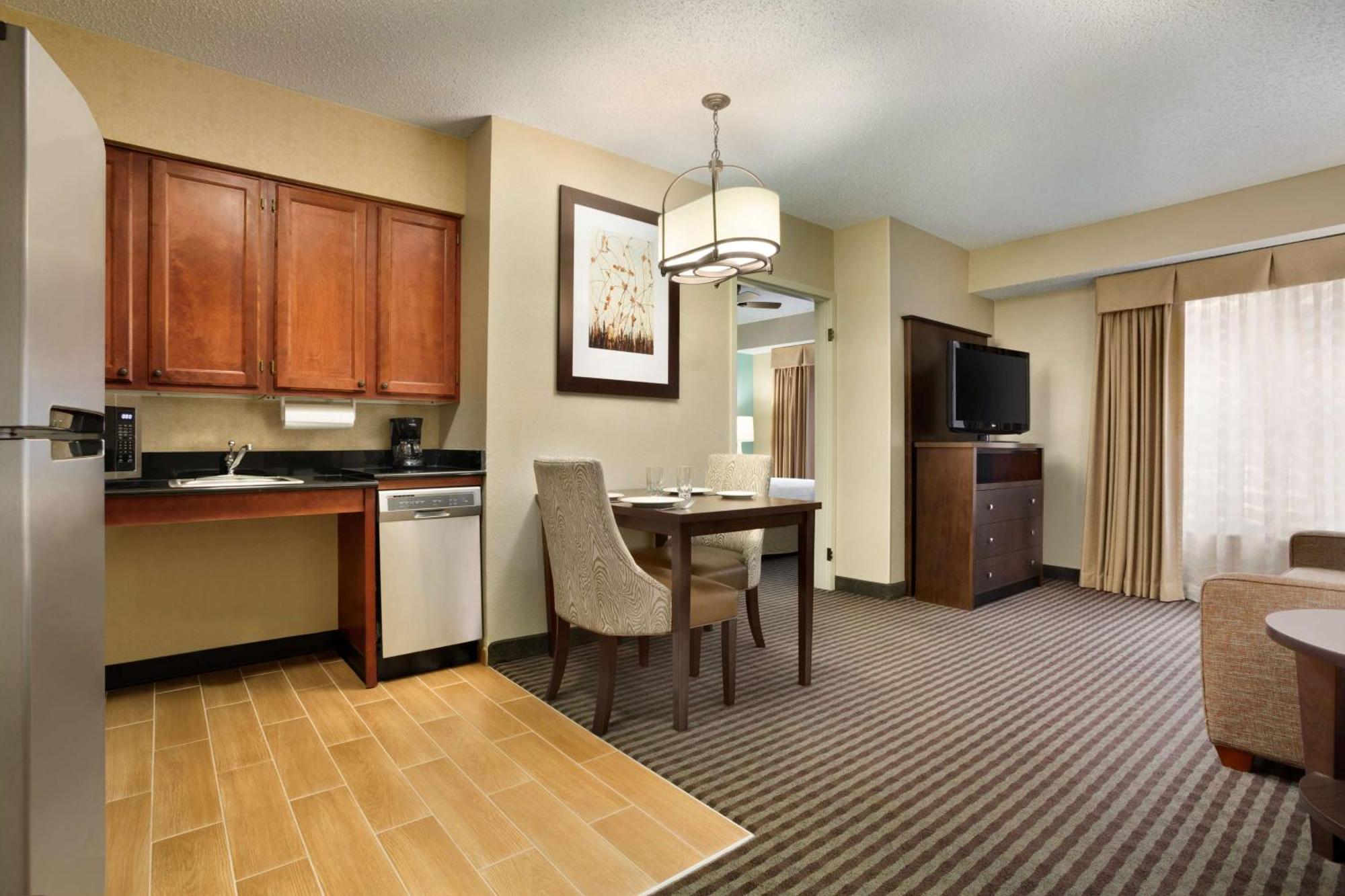 Homewood By Hilton Houston-willowbrook Mall Hotel 3*